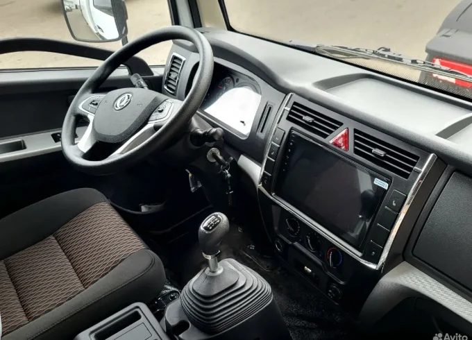 Изотермический фургон DongFeng Z55N, 2024