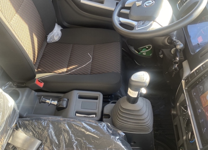 Изотермический фургон DONGFENG C120N