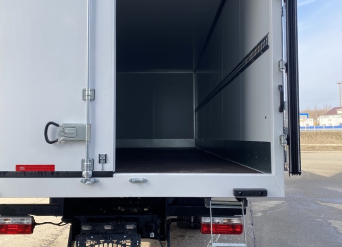 DONGFENG C120 изотермический фургон 18 палет